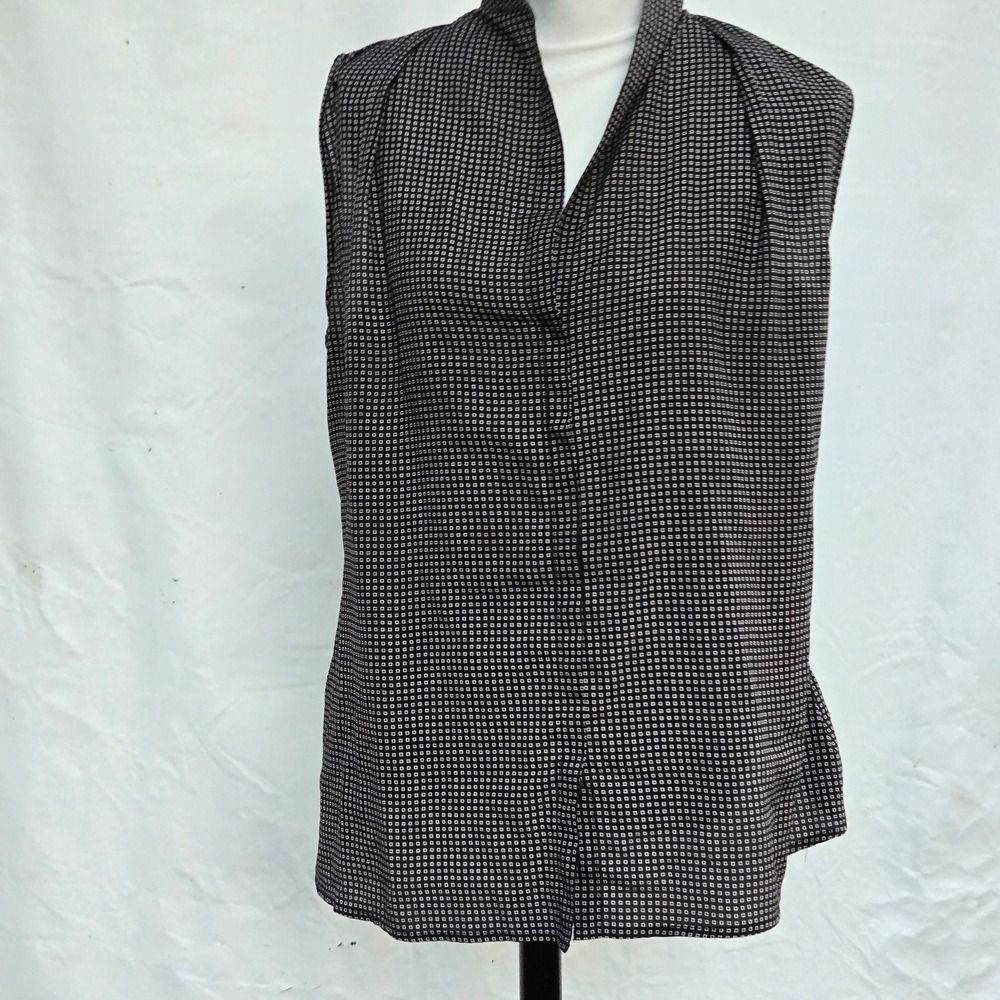 Violet & Claire Black and White Button Down Shirt